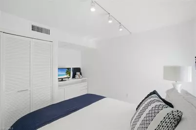 53 High Point Cir W #212, Naples, FL 34103 - Photo 16