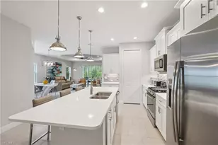 2139 Marquesa Cir, Naples, FL 34112 - Photo 4