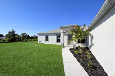 147 Peoria St, Lehigh Acres, FL 33974 - Photo 4