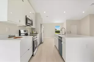 2702 46th St SW, Lehigh Acres, FL 33976 - Photo 4