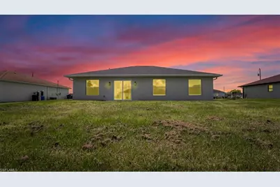 2702 46th St SW, Lehigh Acres, FL 33976 - Photo 2