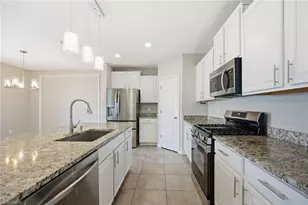 9612 Lemon Drop Loop, Sun City, FL 33573 - Photo 4