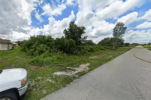 2615 67th St W, Lehigh Acres, FL 33971 - Photo 4