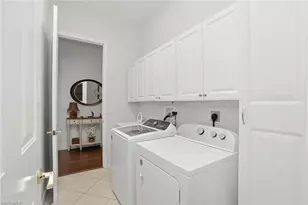 43 Glen Eagle Cir, Naples, FL 34104 - Photo 30