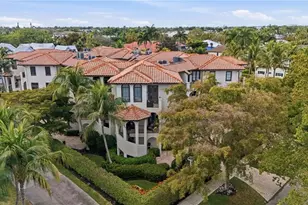 1008 7th St S, Naples, FL 34102 - Photo 4