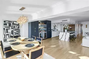 250 Park Shore Dr, Naples, FL 34103 - Photo 12