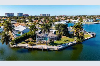 875 Robin Ct, Marco Island, FL 34145 - Photo 2