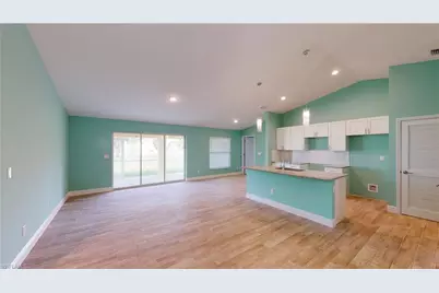 621 NW 7th Pl, Cape Coral, FL 33993 - Photo 4