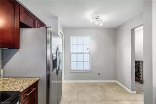 9580 Victoria Ln, Naples, FL 34109 - Photo 10