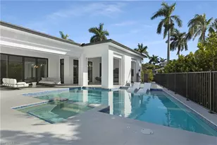 2485 Crayton Rd, Naples, FL 34103 - Photo 32