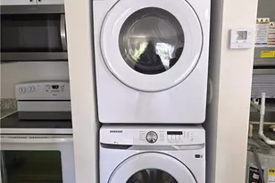 142 Santa Clara Dr, Naples, FL 34104 - Photo 8