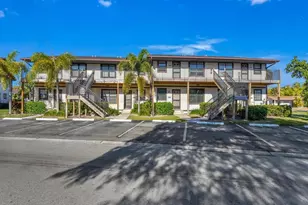 5371 Treetops Dr, Naples, FL 34113 - Photo 2