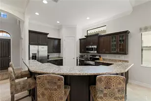 7347 Lantana Cir, Naples, FL 34119 - Photo 4