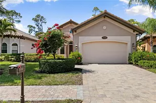 7347 Lantana Cir, Naples, FL 34119 - Photo 2