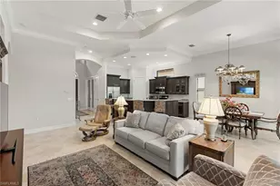 7347 Lantana Cir, Naples, FL 34119 - Photo 12