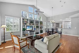 25200 Goldcrest Dr, Bonita Springs, FL 34134 - Photo 4