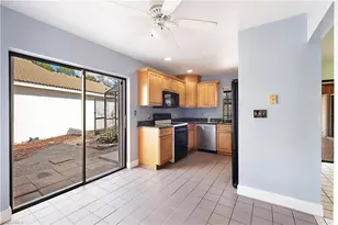 1250 Jardin Dr, Naples, FL 34104 - Photo 10