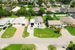 759 100th Ave N, Naples, FL 34108 - Photo 4