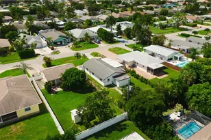 759 100th Ave N, Naples, FL 34108 - Photo 6