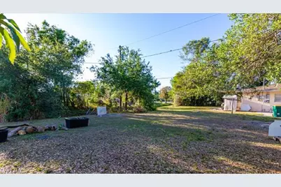 3675 Estey Ave, Naples, FL 34104 - Photo 22