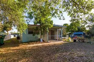 3675 Estey Ave, Naples, FL 34104 - Photo 24