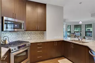 9123 Strada Pl, Naples, FL 34108 - Photo 4