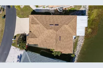 10717 Maui Cir, Estero, FL 33928 - Photo 26