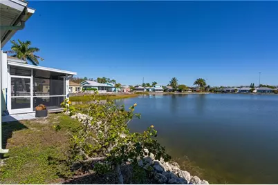 10717 Maui Cir, Estero, FL 33928 - Photo 36