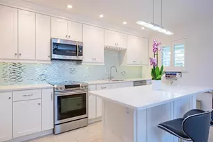 505 Broad Ave S, Naples, FL 34102 - Photo 2