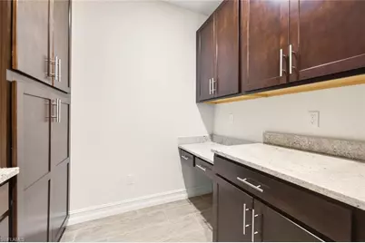 7923 Bristol Cir, Naples, FL 34120 - Photo 14