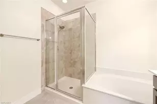 7923 Bristol Cir, Naples, FL 34120 - Photo 20