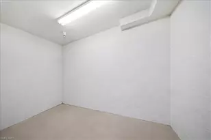 9153 Chula Vista St, Naples, FL 34113 - Photo 32