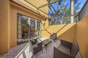 9153 Chula Vista St, Naples, FL 34113 - Photo 30