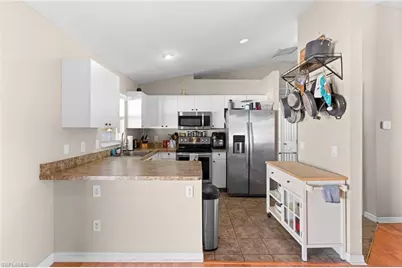 4106 18th St SW, Lehigh Acres, FL 33976 - Photo 10