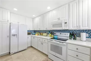 7873 Veronawalk Blvd, Naples, FL 34114 - Photo 12