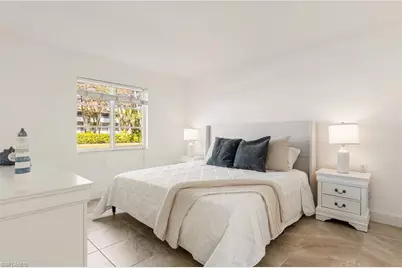 900 8th Ave S #102, Naples, FL 34102 - Photo 6