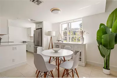 900 8th Ave S #102, Naples, FL 34102 - Photo 4