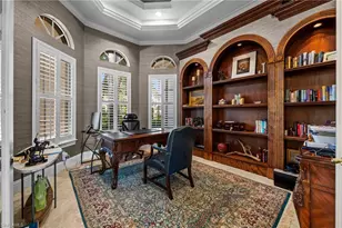 8812 Muirfield Dr, Naples, FL 34109 - Photo 6