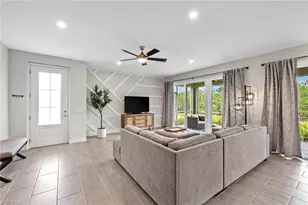 172 Indies Dr E, Naples, FL 34114 - Photo 6