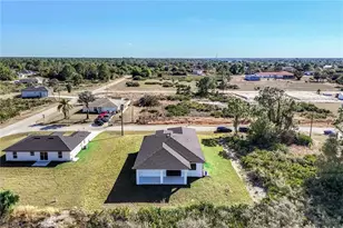 865 Chipley St E, Lehigh Acres, FL 33974 - Photo 24