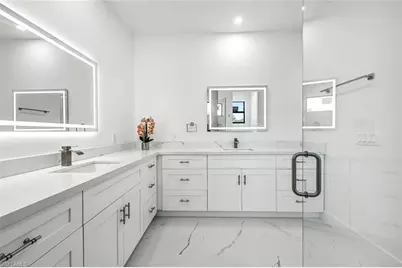 865 Chipley St E, Lehigh Acres, FL 33974 - Photo 16