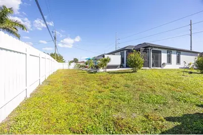 301 Kismet Pkwy E, Cape Coral, FL 33909 - Photo 36