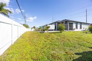 301 Kismet Pkwy E, Cape Coral, FL 33909 - Photo 36