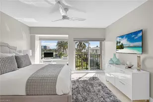 10633 Gulf Shore Dr, Naples, FL 34108 - Photo 26