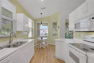 605 Lalique Cir, Naples, FL 34119 - Photo 8