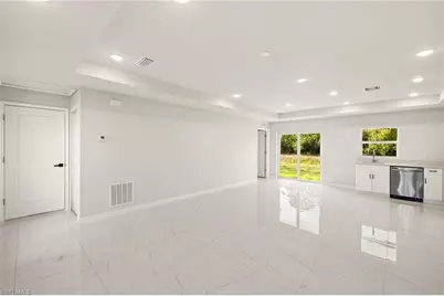 835 Palomino St E, Lehigh Acres, FL 33974 - Photo 4