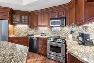 5701 Riverside Dr, Cape Coral, FL 33904 - Photo 28