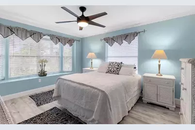 5701 Riverside Dr, Cape Coral, FL 33904 - Photo 18