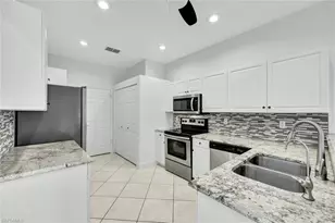 7488 Berkshire Pines Dr, Naples, FL 34104 - Photo 10