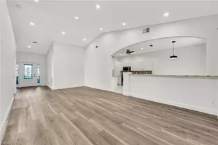 7488 Berkshire Pines Dr, Naples, FL 34104 - Photo 6